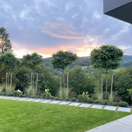 فيلة Near Mountains